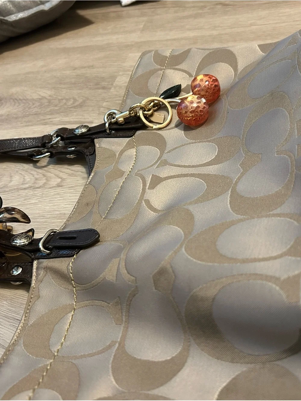 Vintage Coach Sateen Jacquard Signature Satchel 🥥🍒